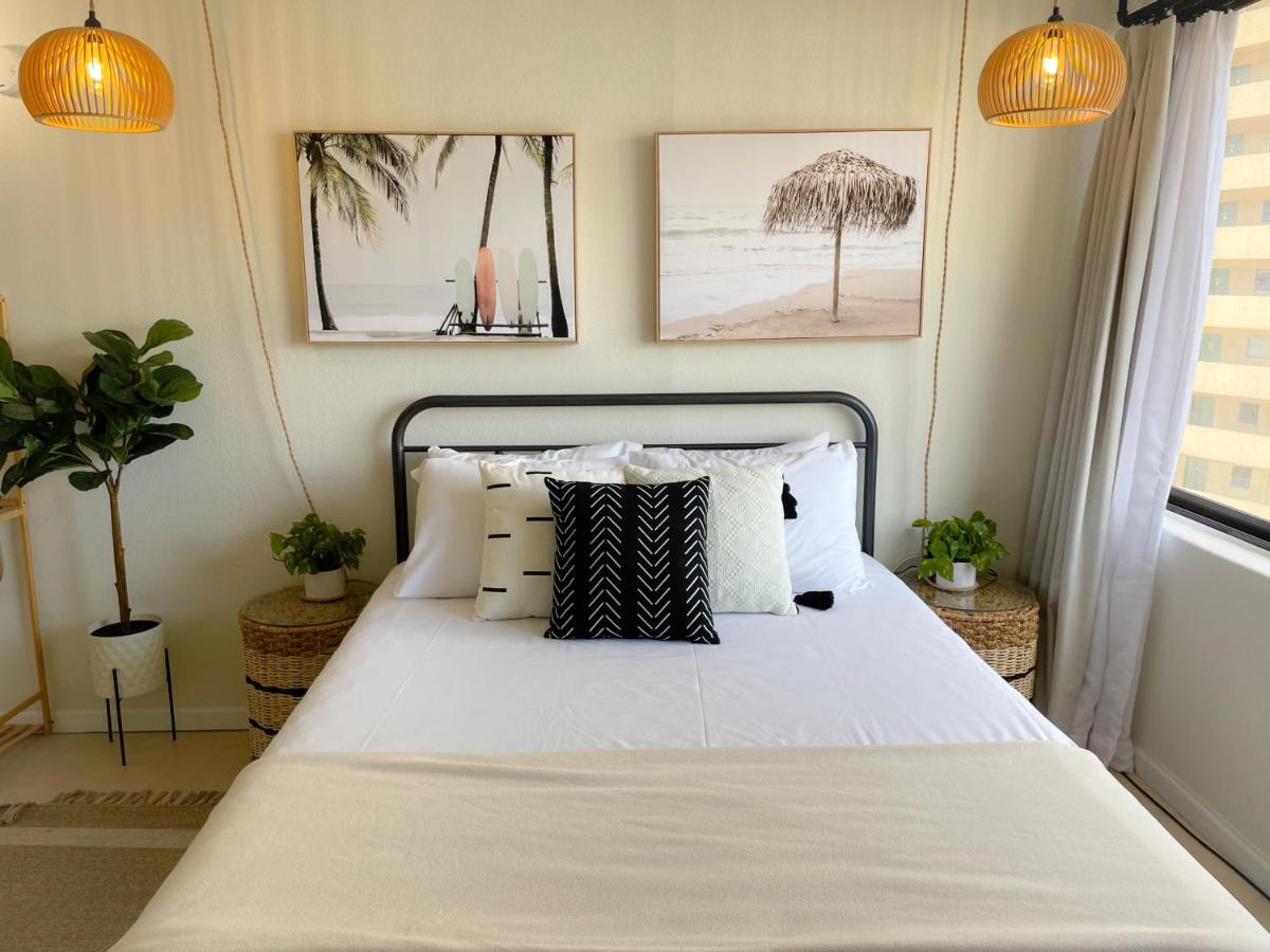 B&B Honolulu - Modern Surf Chic Studio condo - Bed and Breakfast Honolulu