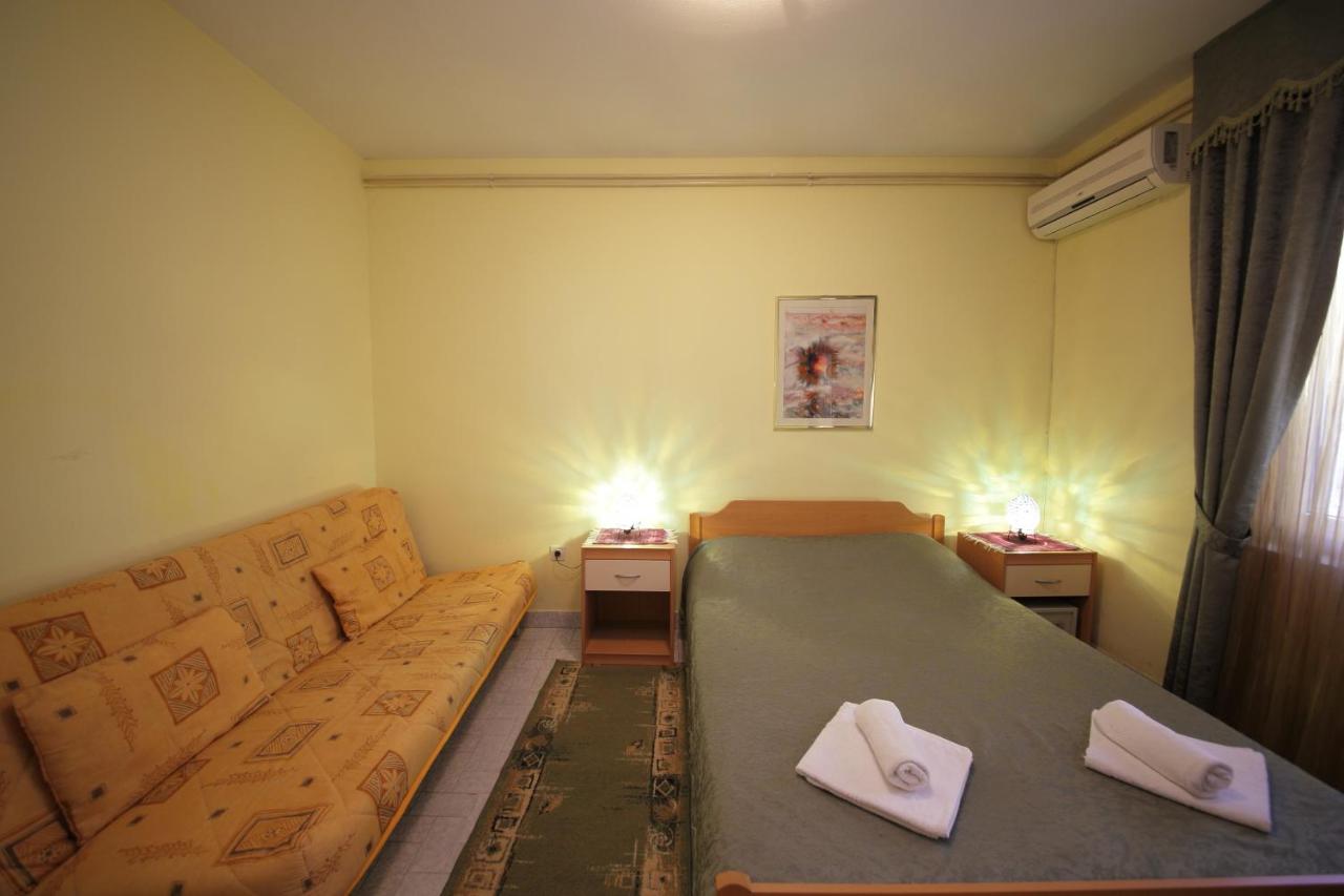 Studio (2 Adults) - Ground Floor