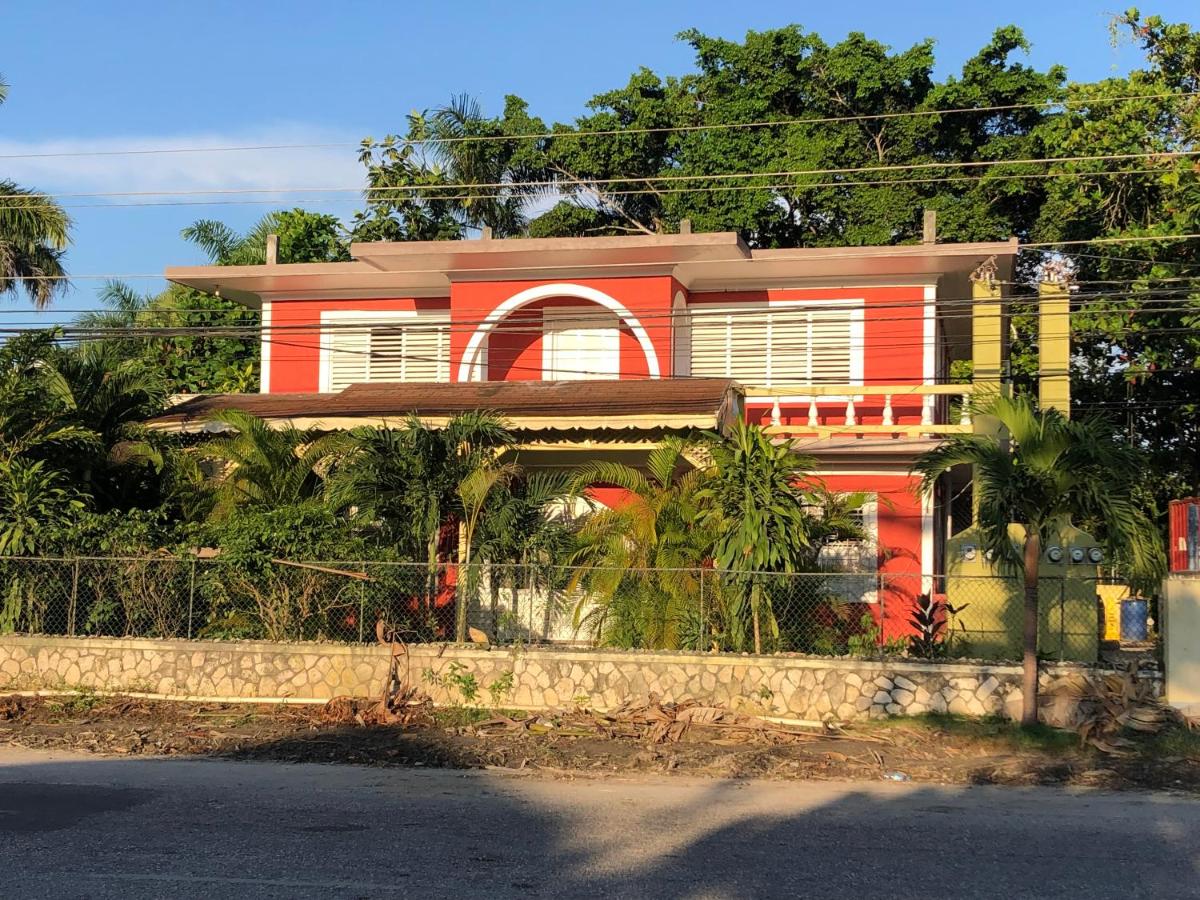 B&B Negril - Negril Beachside - Bed and Breakfast Negril