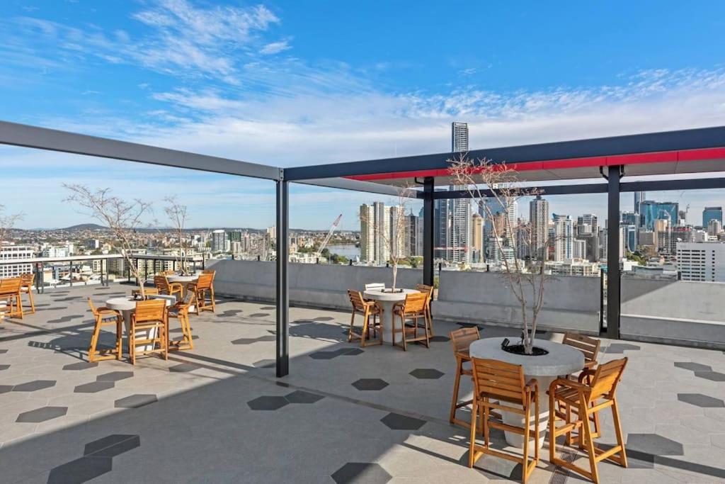 Fortitude Valley Prime position 2 x Bed, view, parking, pool - Chambres d’hôtes Brisbane