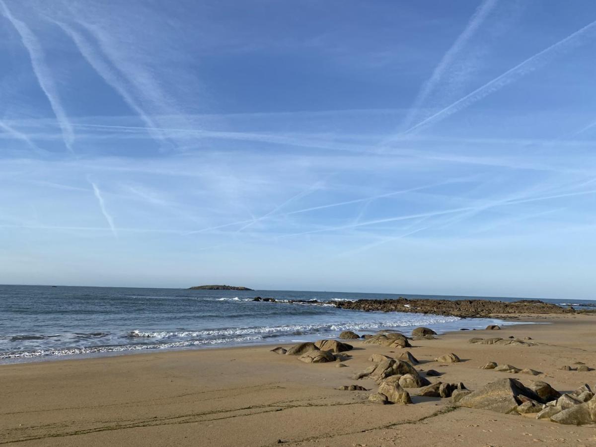 Charmante Maison avec Jardin et Parking Privé, à 4 km de la Plage - Idéalement Située à Erdeven - FR-1-397-70 - Chambres d’hôtes