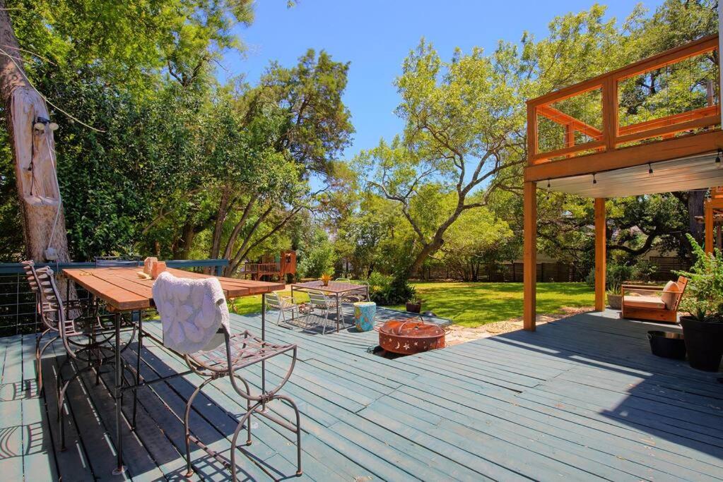 3b2b Hidden Oasis in the Hills-Close to Downtown - B&B
