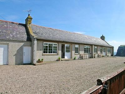 B&B Pennan - Mill Shore Cottage - 26817 - Bed and Breakfast Pennan