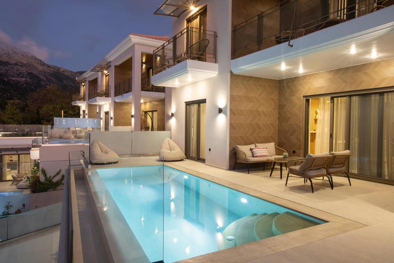 B&B Kalamitsi - Inorato - Luxury Villas with Private Swimming Pool - Bed and Breakfast Kalamitsi