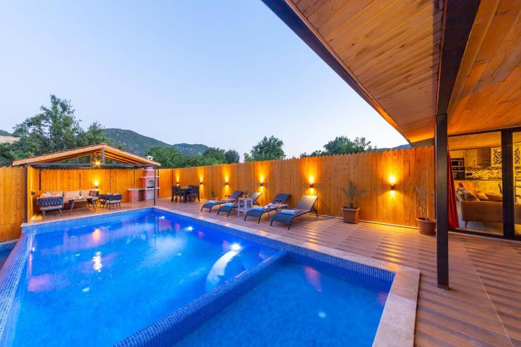 Villa Nostalji Kalkan Bezirgan'da Havuzlu Villa - B&B Bezirgân