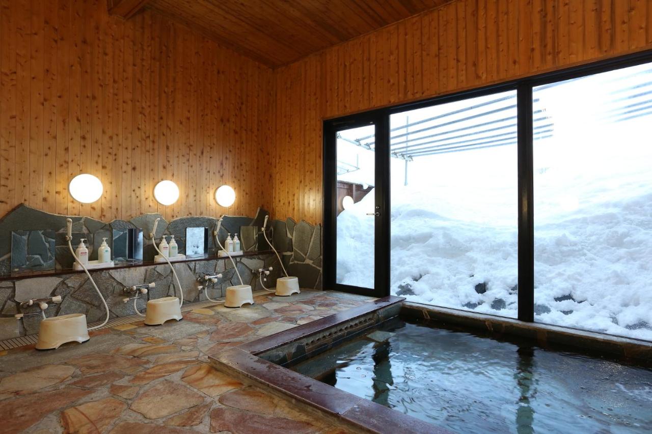 Standard Twin Room with Shared Bathroom