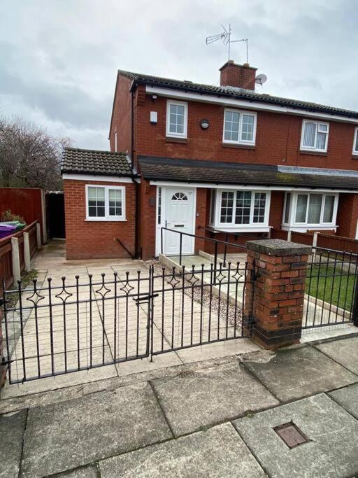 2 bed house sleeps 4-5 - B&B