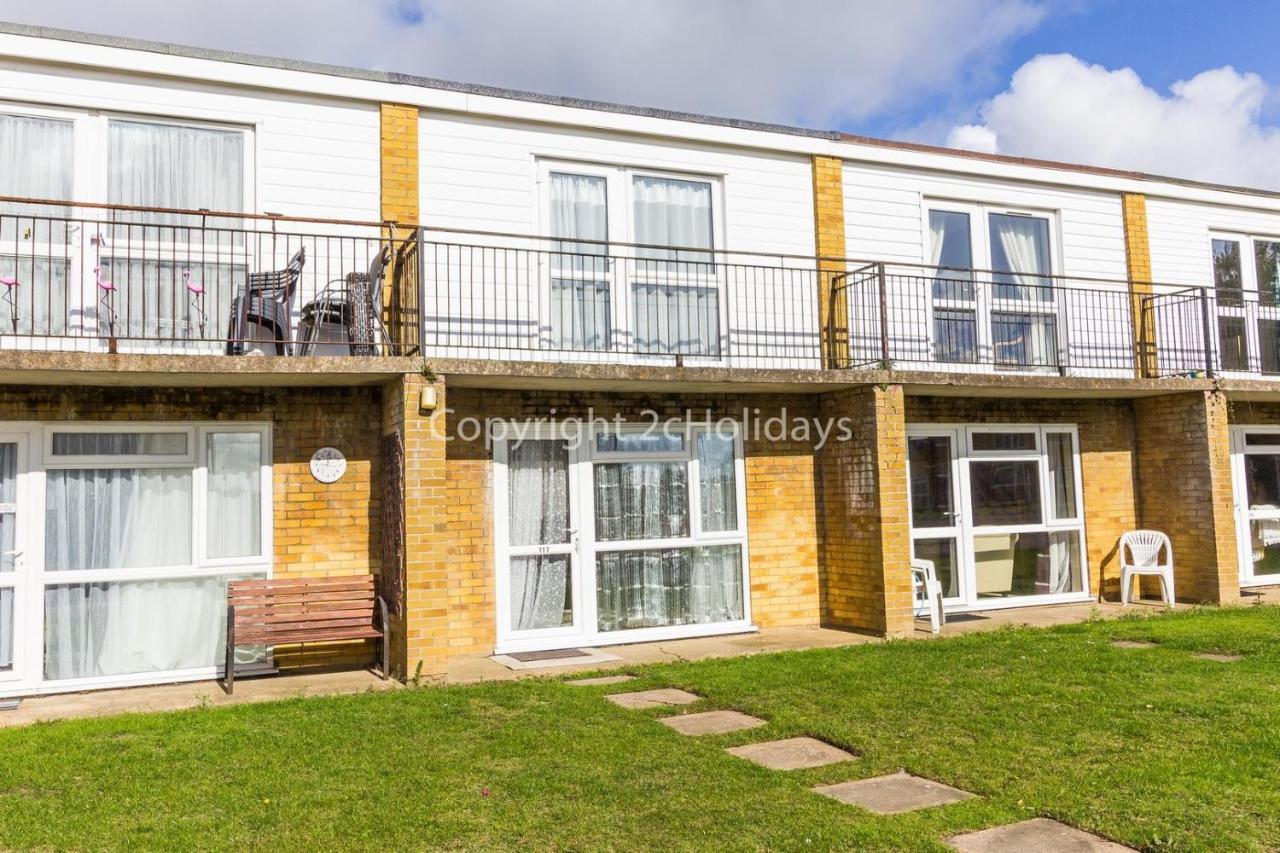 B&B Hemsby - 5 Berth Chalet To Hire In Hemsby Near Hemsby Beach Ref 18117b - Bed and Breakfast Hemsby