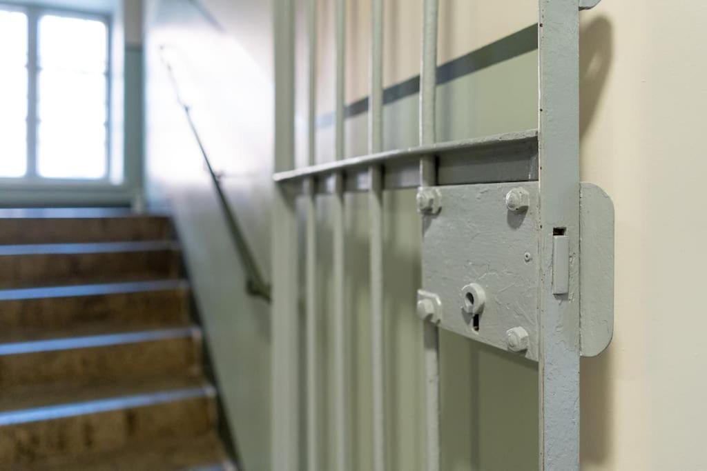 Unique 1BR in Historic Kakola Prison - B&B