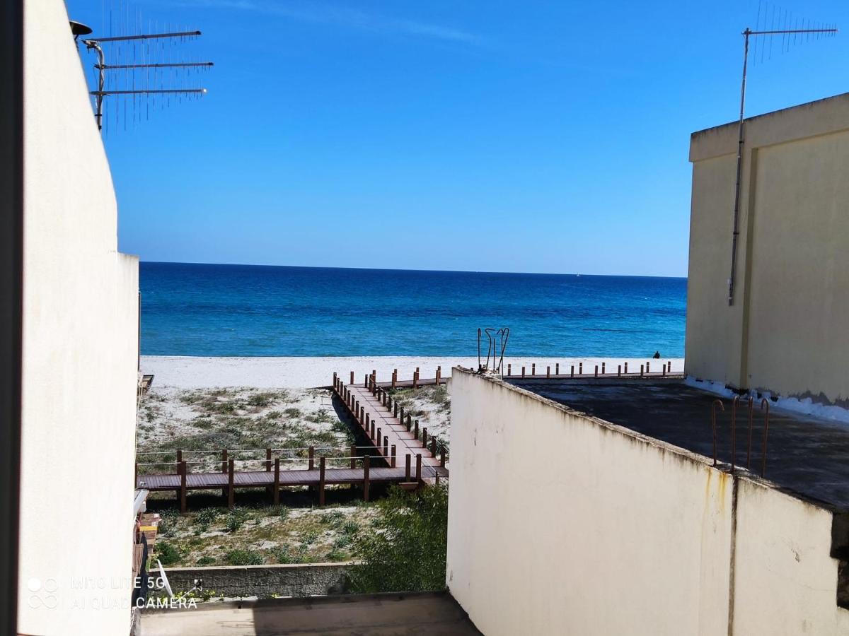 B&B La Caletta - Corona's Apartment- Fronte Spiaggia - Bed and Breakfast La Caletta