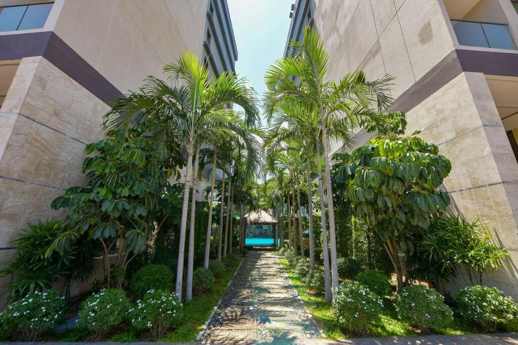 LAKE VIEW Studio in LBR Maldives - Bed and Breakfast Jomtien