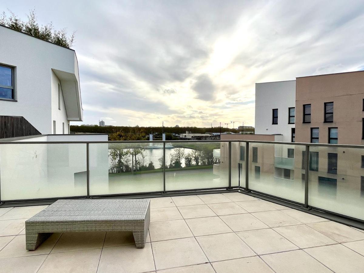 T4 avec grande terrasse et parking privé - Chambres d’hôtes Caen