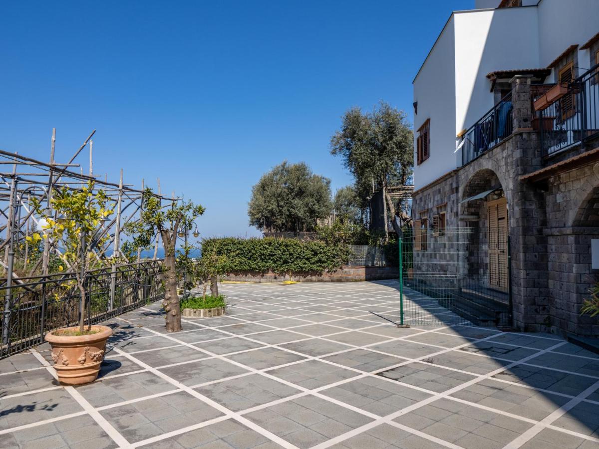 De Vivo Realty - Palazzo Russo - Chambres d'hôtes Piano di Sorrento