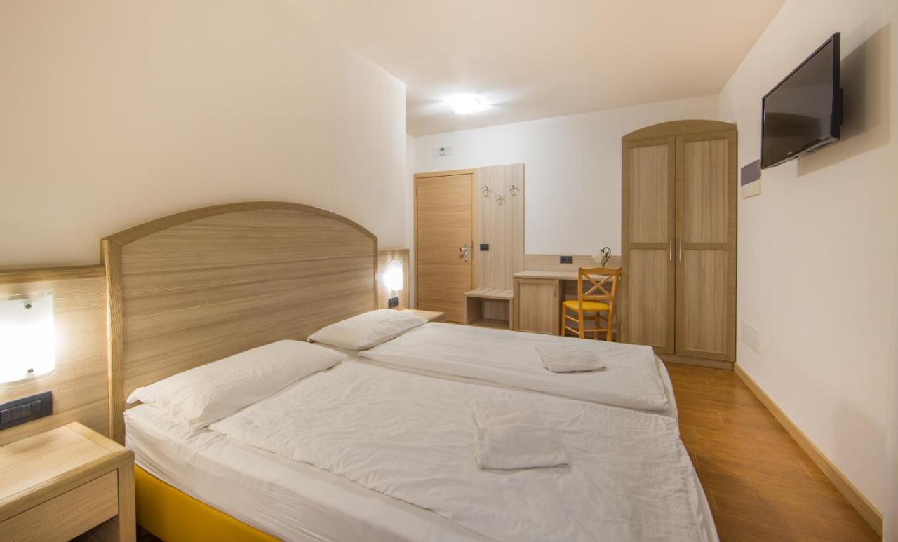Double or Twin Room with Garden View