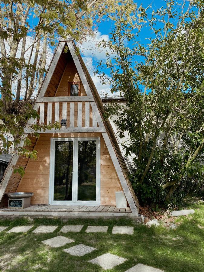 B&B Troyes - Le Chalet Tipi avec jacuzzi et jardin - Bed and Breakfast Troyes