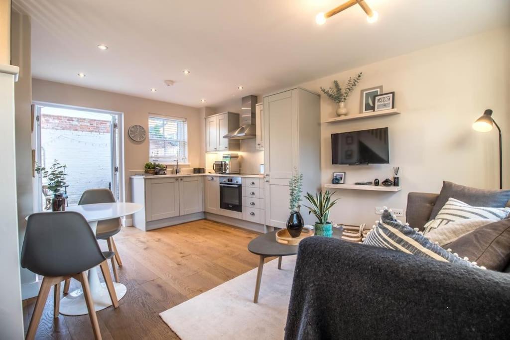 B&B Wivenhoe - Luxurious newly built cottage in central Wivenhoe - Bed and Breakfast Wivenhoe