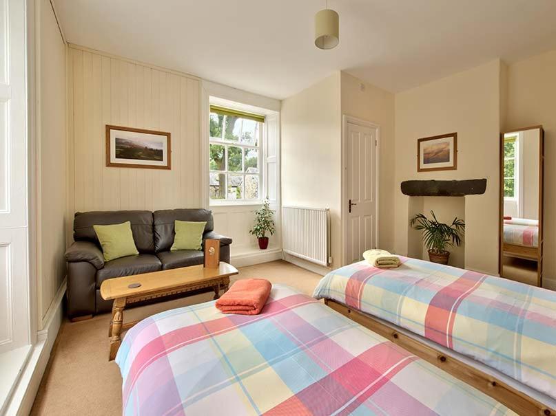 Twin Room with Private Bathroom