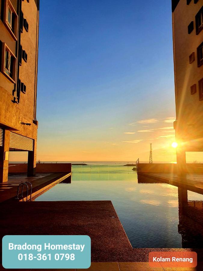 BRADONG HOMESTAY - MUSLlM ONLY, 3 Queen Bedrooms, Seaview, Infinity Pool, Gym, near Drawbridge & KTCC Mall - B&B