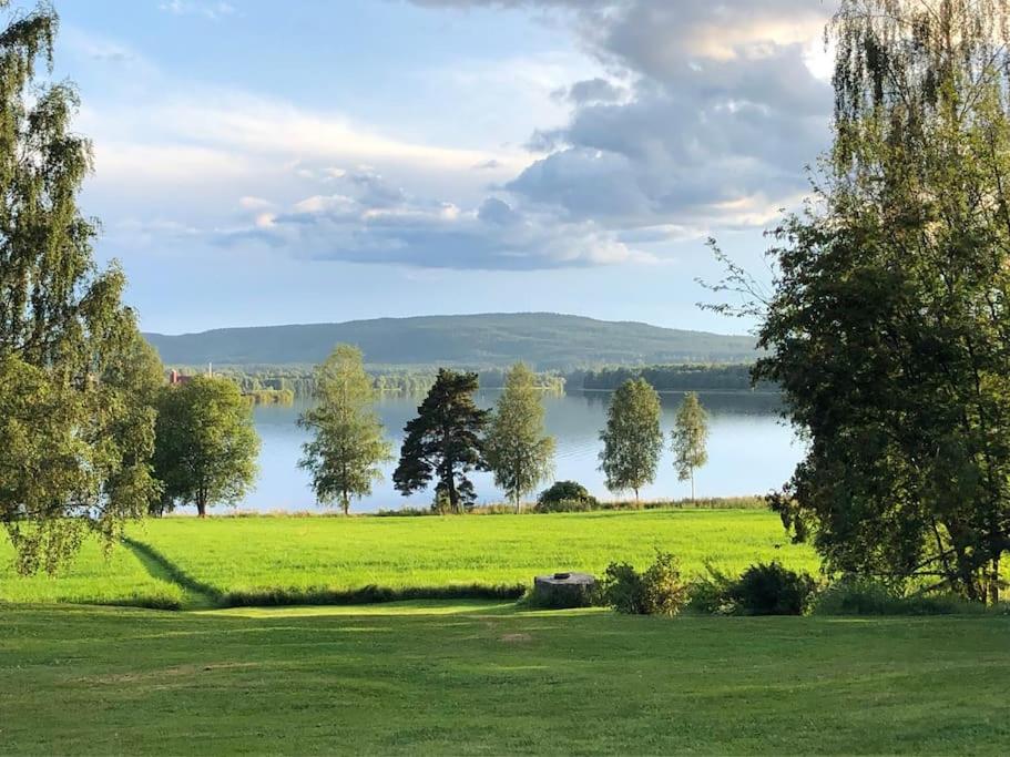 B&B Leksand - Idyllic Dalarna farmhouse at the lake - Bed and Breakfast Leksand