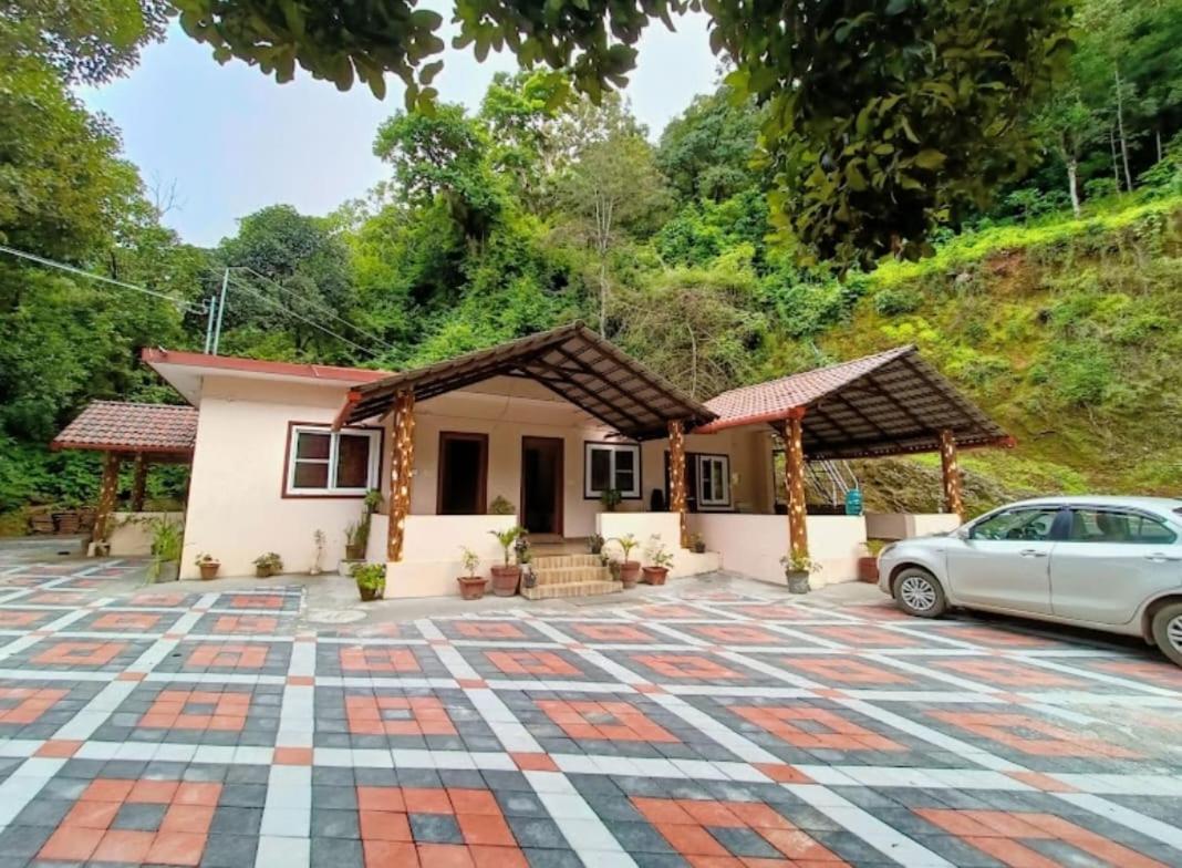 KATAKERI HOLIDAY HOME stay - B&B Madikeri