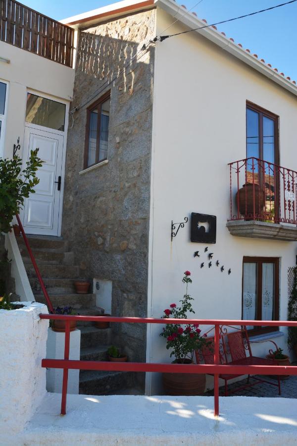 Casa do Alfaiate - B&B Chãos