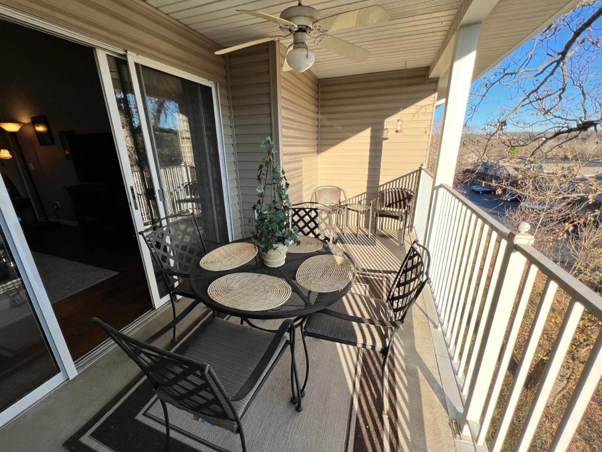 1BR Walk-In Condo Near Pointe Royale - FREE TICKETS INCLUDED - GS32-24 - B&B