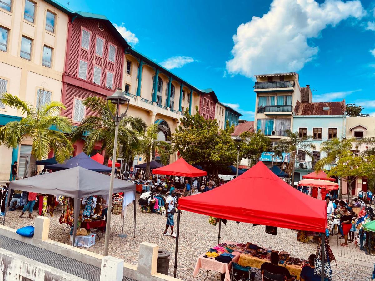 LOFT T2 en couleur en plein centre ville Fort-De-France Martinique - Bed and Breakfast Fort-de-France