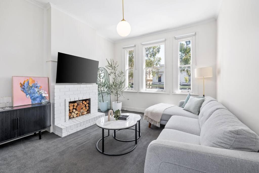 Stylish Carlton- CBD-Fringe 3BR Terrace - B&B