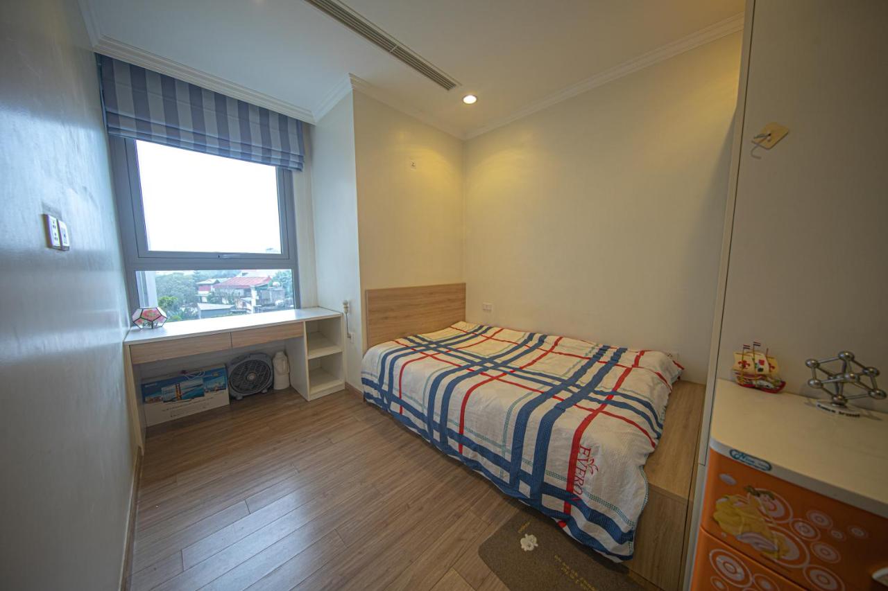 Kamer met Queensize Bed en Uitzicht op de Tuin