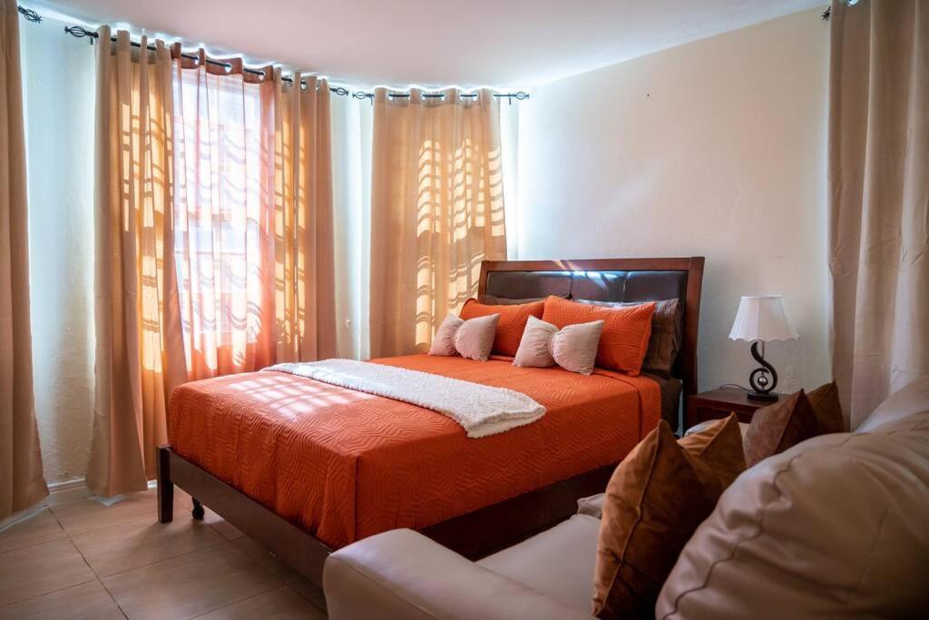 B&B Montego Bay - Cozy Apartment w/Ocean View, Pool & Beach Access - Bed and Breakfast Montego Bay