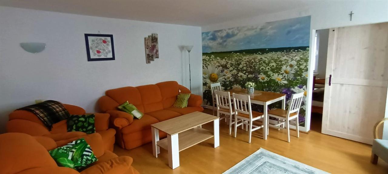 B&B Ustka - Apartament STOKROTKA - Bed and Breakfast Ustka