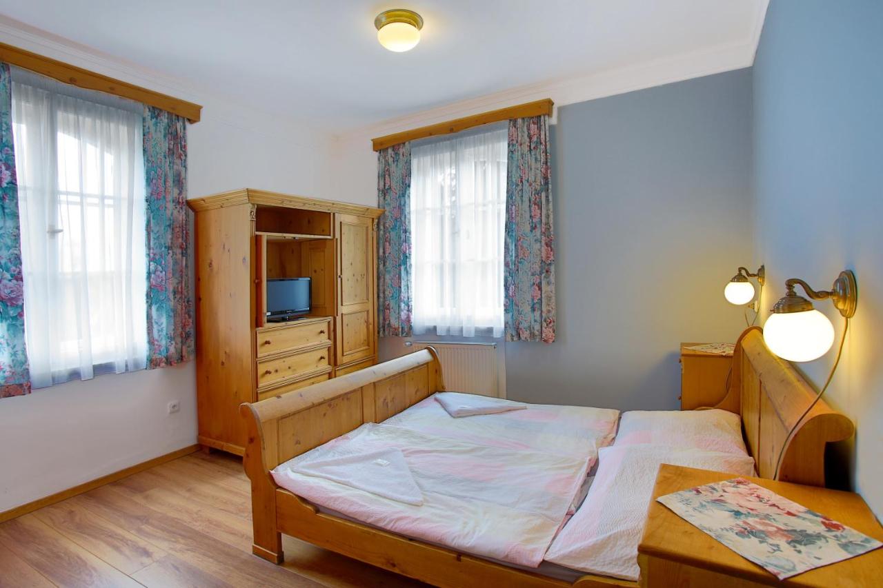 Deluxe Double Room with Shower