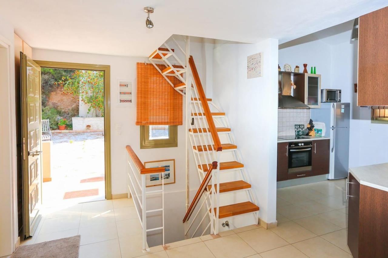 Skiathos Seaview Villa with Pool - Bed and Breakfast