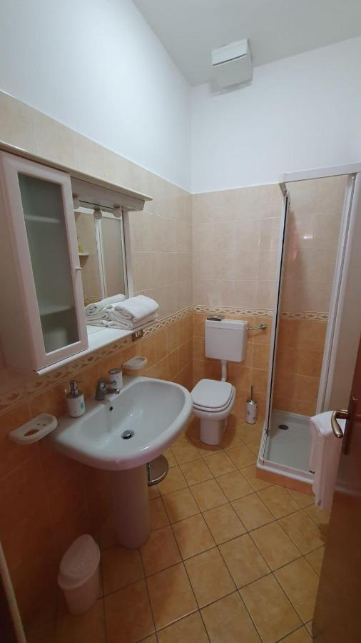 Doppelzimmer mit Balkon und eigenem Bad