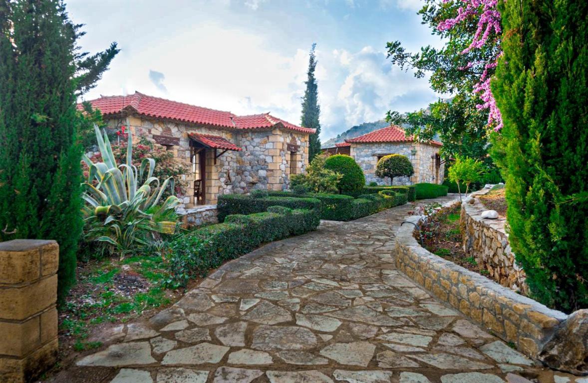 B&B Kardamyli - Porto Kalamitsi Stone-built Bungalows - Bed and Breakfast Kardamyli