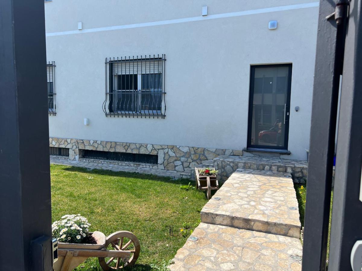 Rho Fiera Apartment - Bed and Breakfast Cornaredo