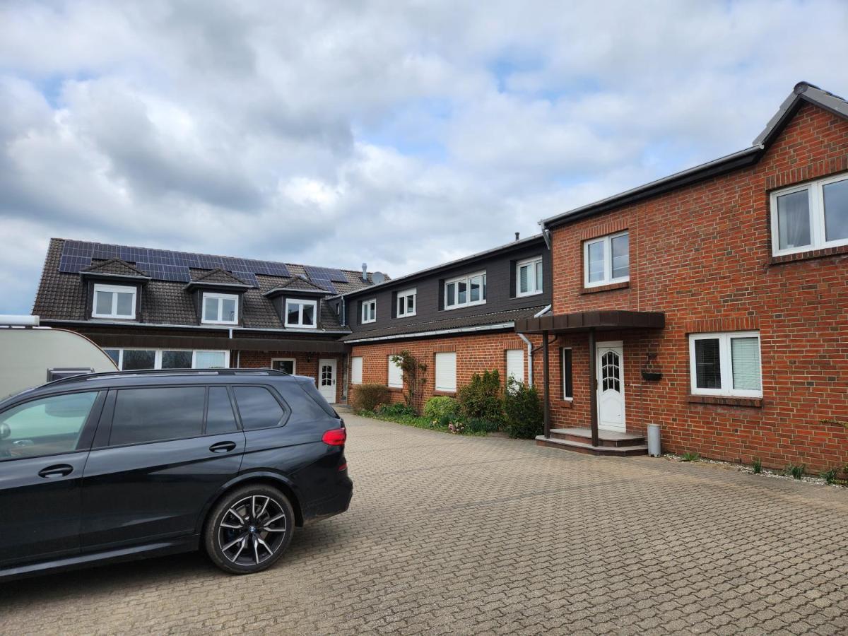 Neumühler Hof- stilvolle Ferienwohnung "Lisa", kostenfreie Parkplätze und Netflix - Chambres d'hôtes Schwerin