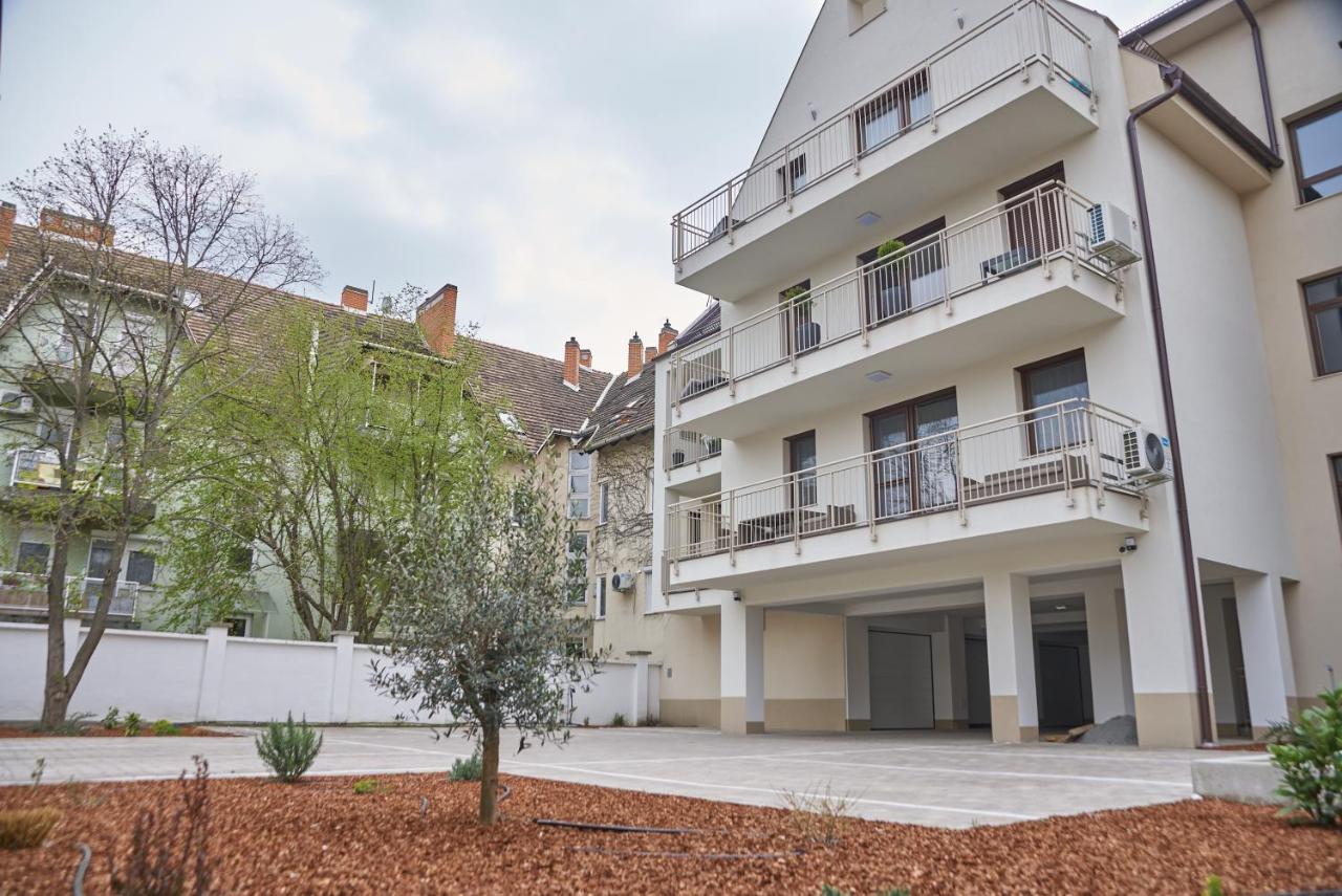 SUNLIGHT Blue - Szeged - B&B Seghedino