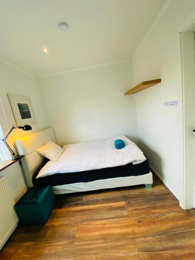 Basic Single Room with Shared Bathroom