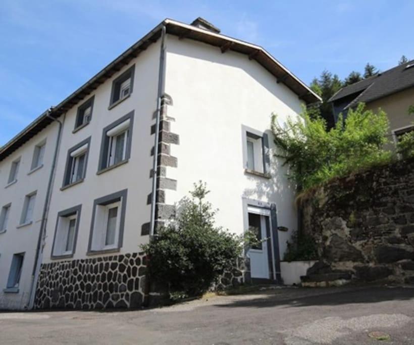 Maison 6-9 pers pour vacances et cure thermale - B&B