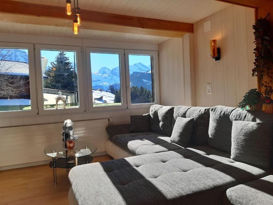 Apartment Chalet Im sunnigen Usblick - B&B Wengen
