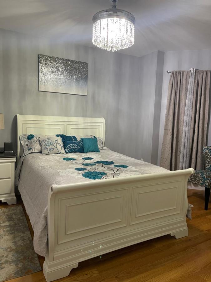 B&B Boston - Brand New Luxury Rooms near downtown Boston - Bed and Breakfast Boston