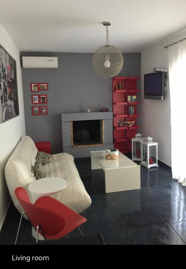 Summer House / Πόρτο Ράφτη - Chambres d’hôtes Limín Mesoyaías