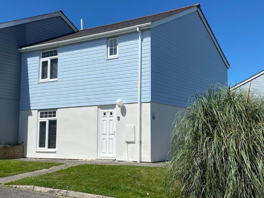 Surf's Up! Atlantic Reach, Nr Newquay, Cornwall. Perfect base for holidays or work - B&B