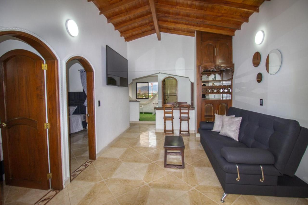 Espectacular casa cerca a parques turisticos - B&B Medellín