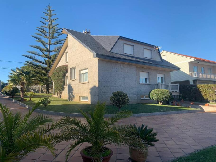 Agradable casa de piedra con aparcamiento y jardín - B&B