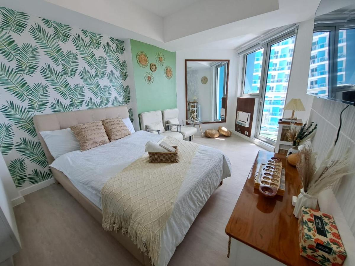 B&B San Fernando City - CasaLaVerde in Azure North - Bed and Breakfast San Fernando City