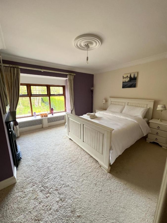 B&B Galway - Taylors Hill Luxury Guest House - Bed and Breakfast Galway