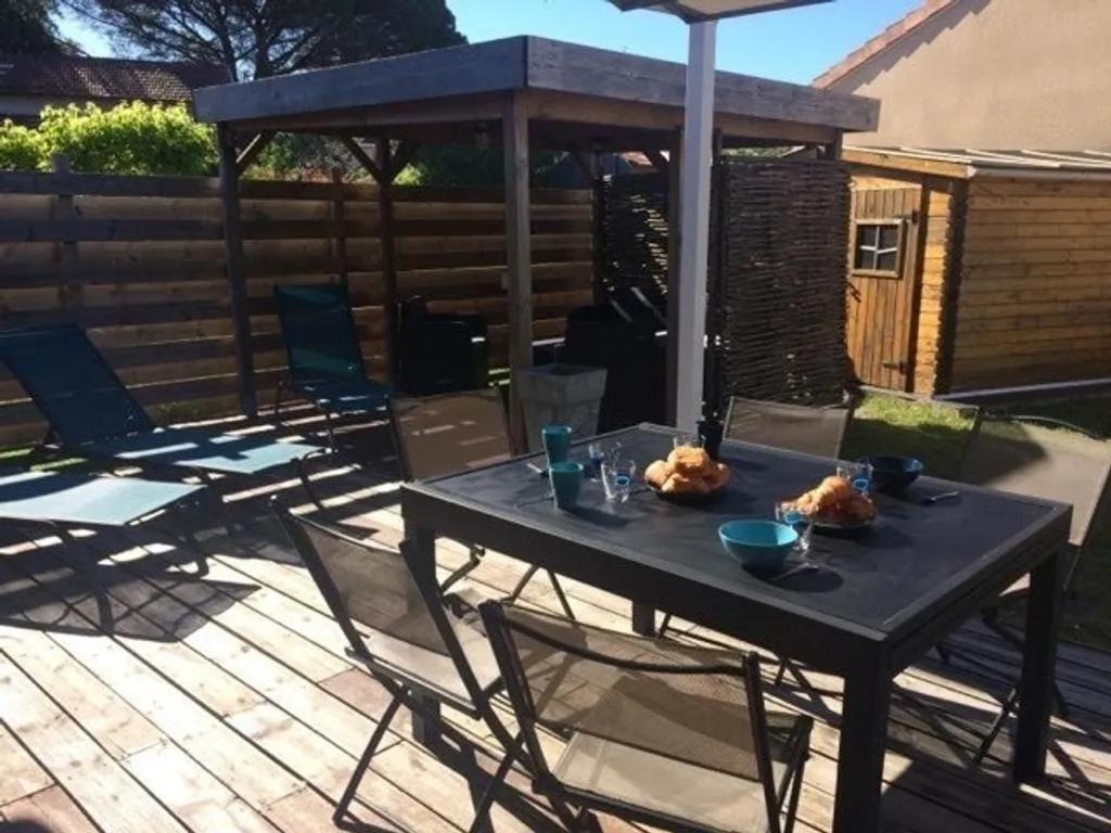 Biscarrosse Bourg Maison tout confort en centre ville - B&B