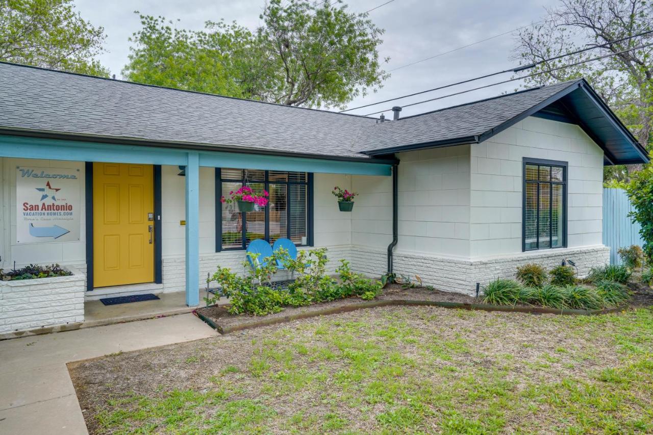 San Antonio Retreat w/ Private Hot Tub & Gas Grill - Chambres d'hôtes San Antonio